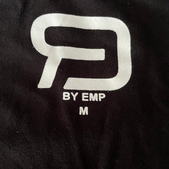 BNWOT grunge-style star top from EMP size M - Picture 4 of 5